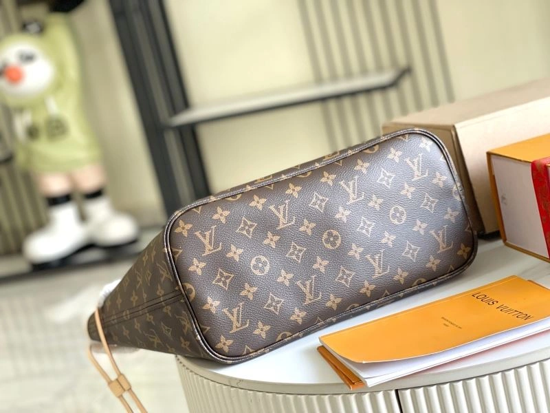 Breathable Louis Vuitton Shopping Bags 93994