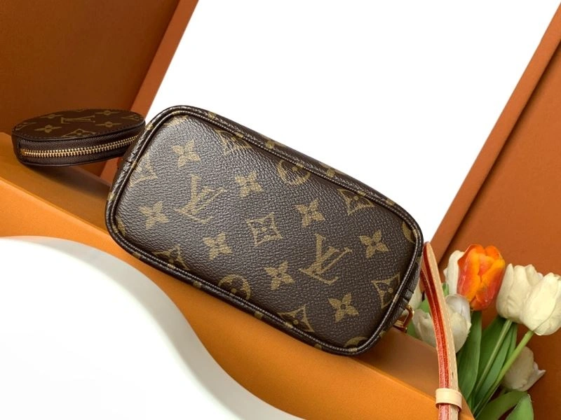 Soft Louis Vuitton Shopping Bags 93735
