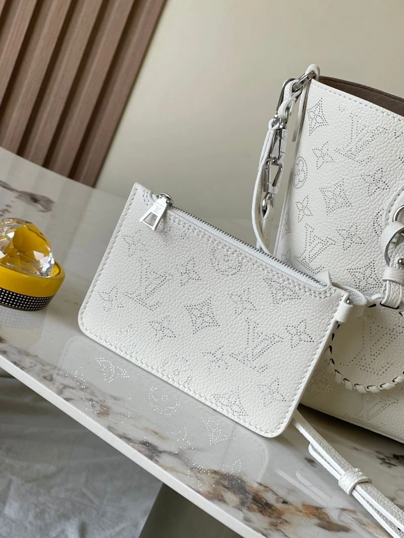 ModernLook Louis Vuitton Shopping Bags 93514