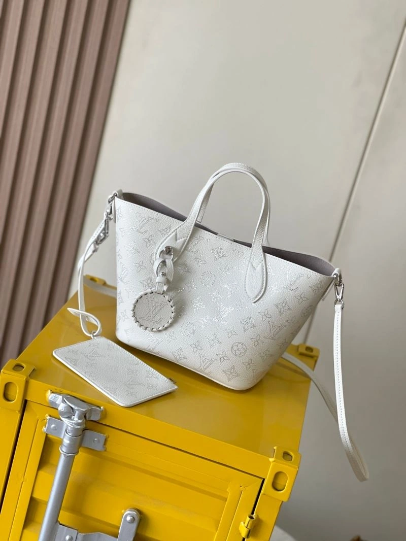 ModernLook Louis Vuitton Shopping Bags 93514
