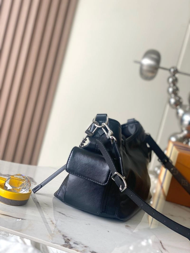 EyeCatching Louis Vuitton Shopping Bags 93515