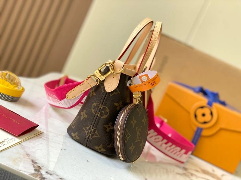 Louis Vuitton Shopping Bags Seasonal 93506