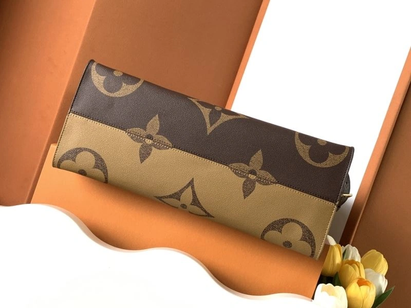 FlexibleFit Louis Vuitton Shopping Bags 93471