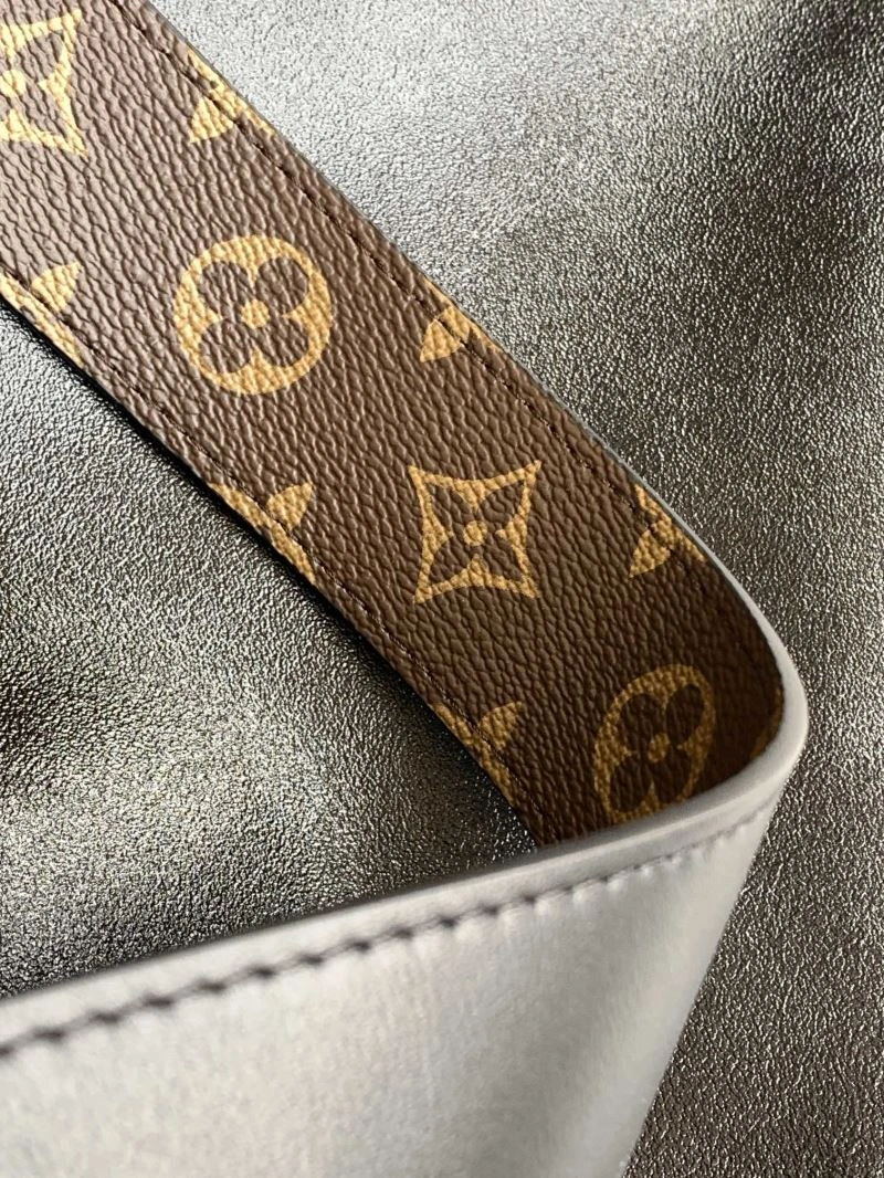 Louis Vuitton Shopping Bags Vibrant 93462