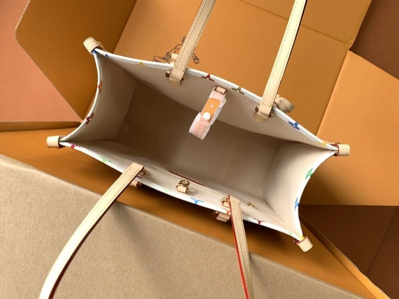 WellDesigned Louis Vuitton Shopping Bags 93456