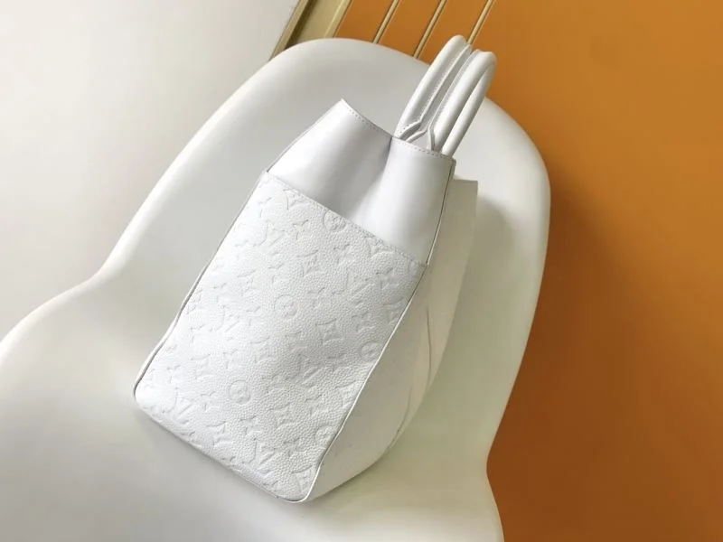 Versatile Louis Vuitton Shopping Bags 43270