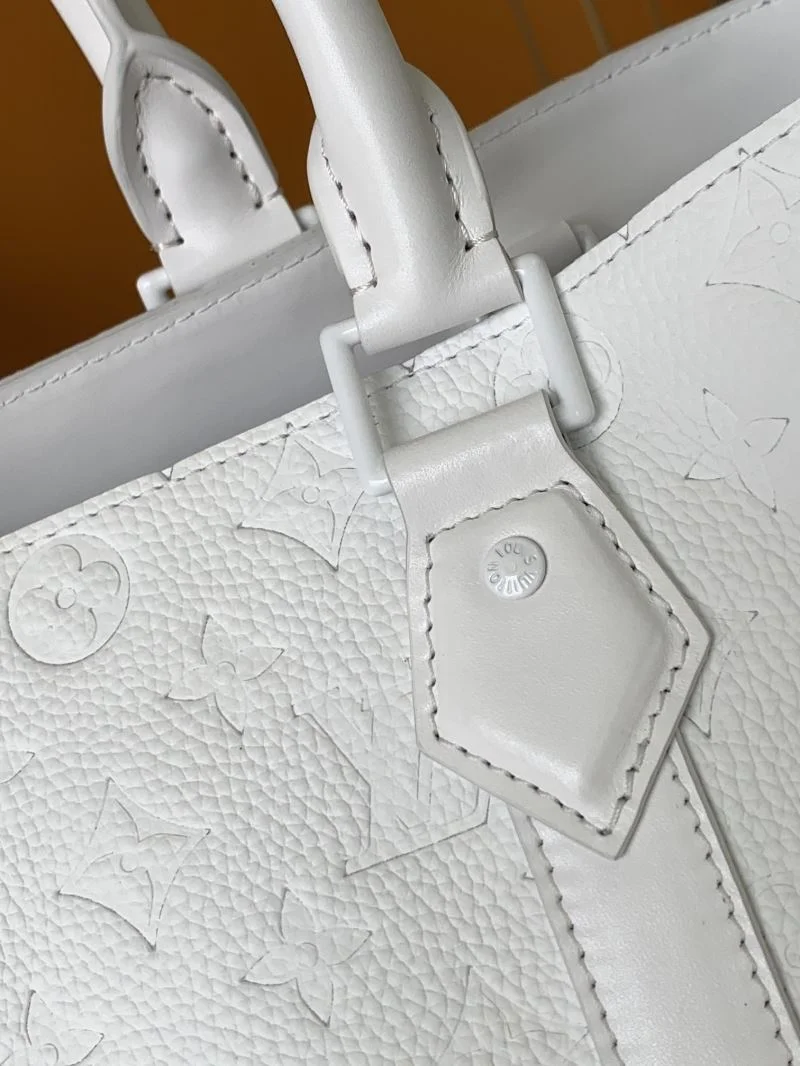 Versatile Louis Vuitton Shopping Bags 43270