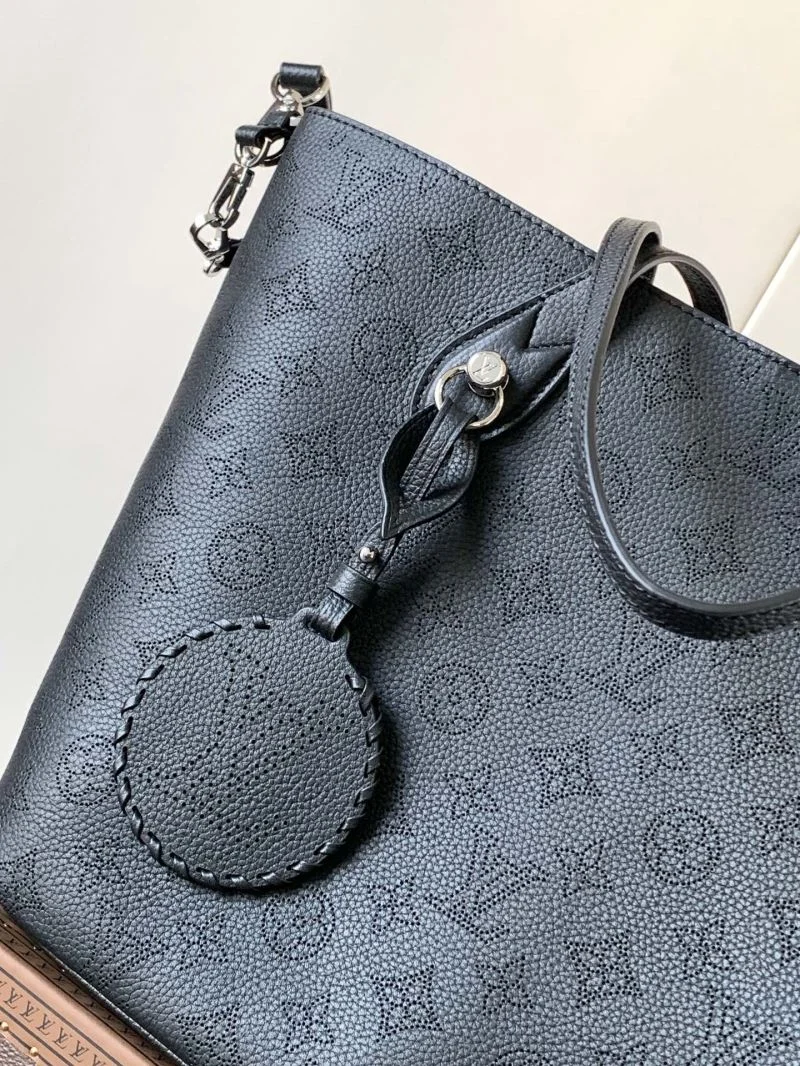 Versatile Louis Vuitton Shopping Bags 43283