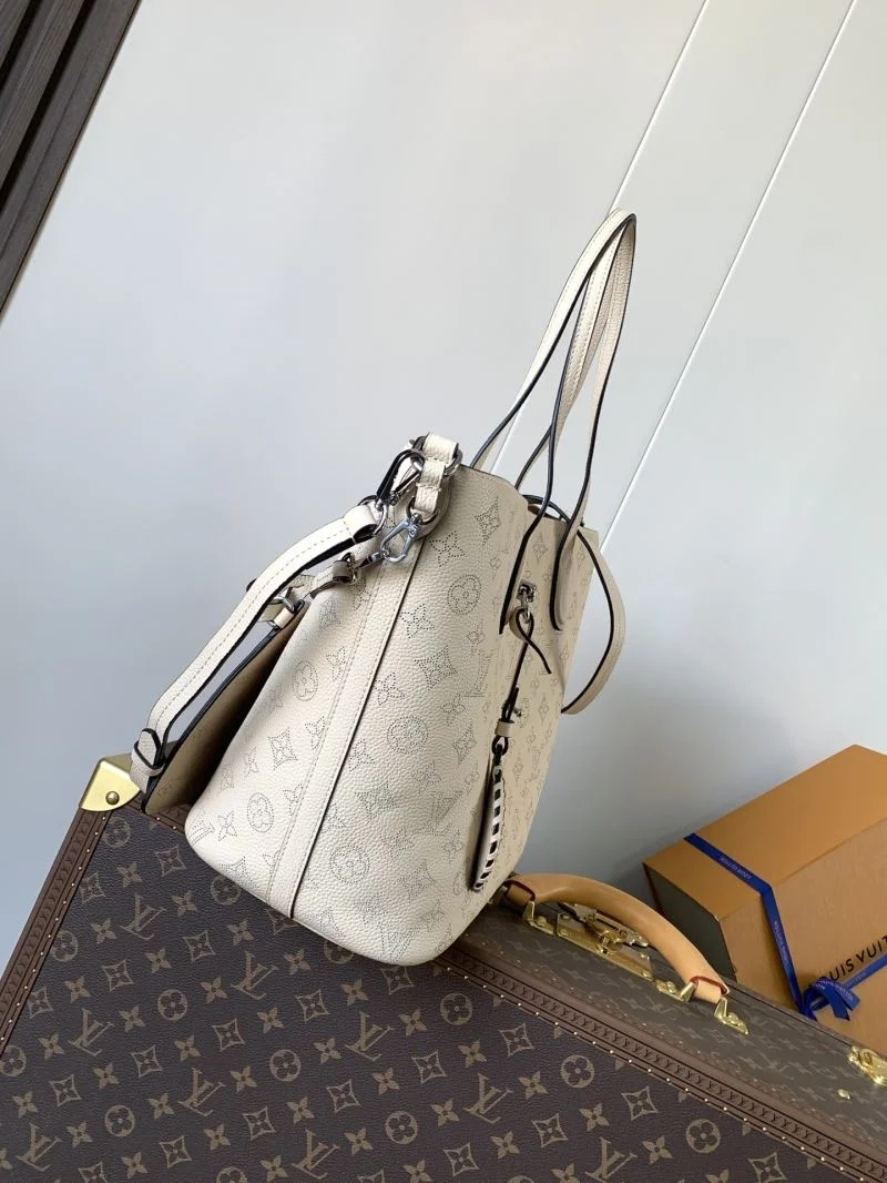 Minimalist Louis Vuitton Shopping Bags 43269