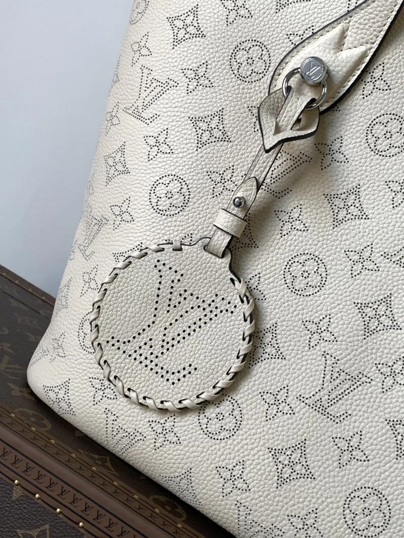 Minimalist Louis Vuitton Shopping Bags 43269