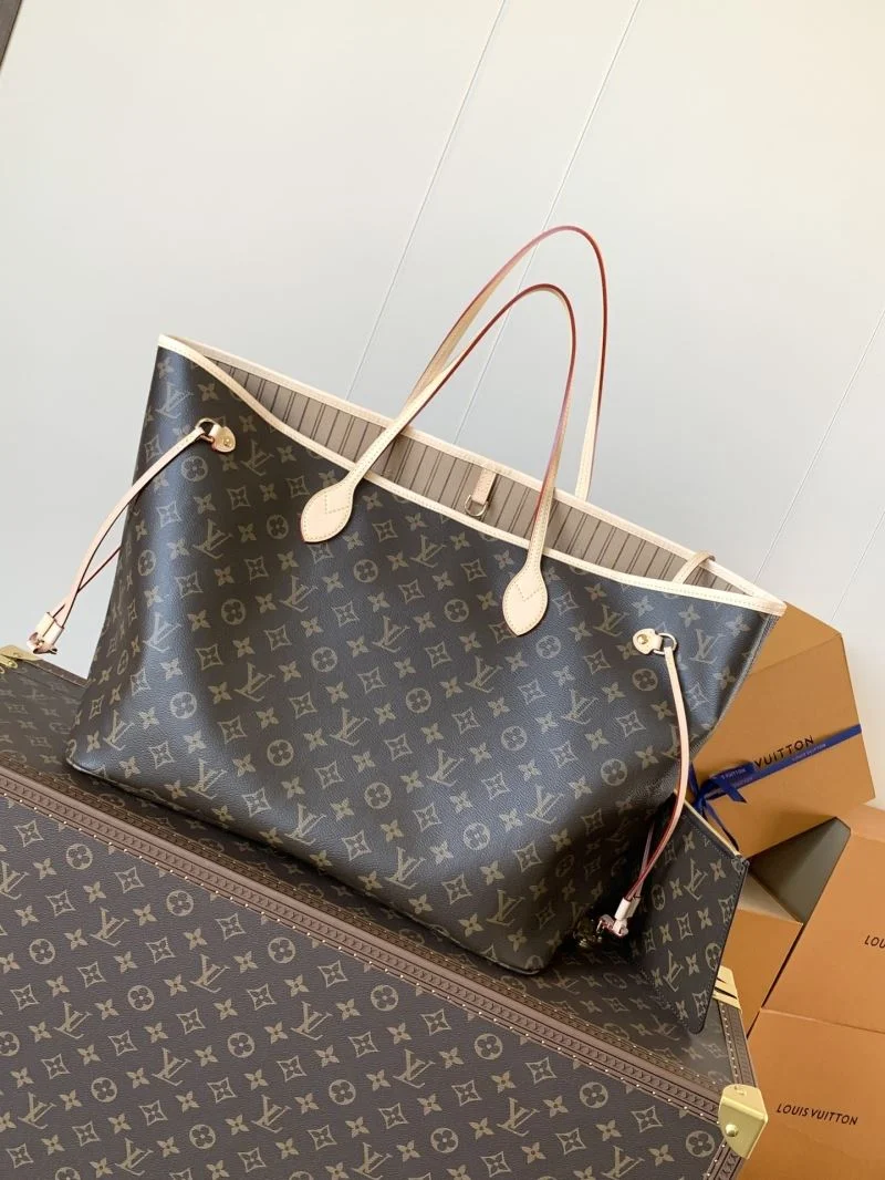 Breathable Louis Vuitton Shopping Bags 43285