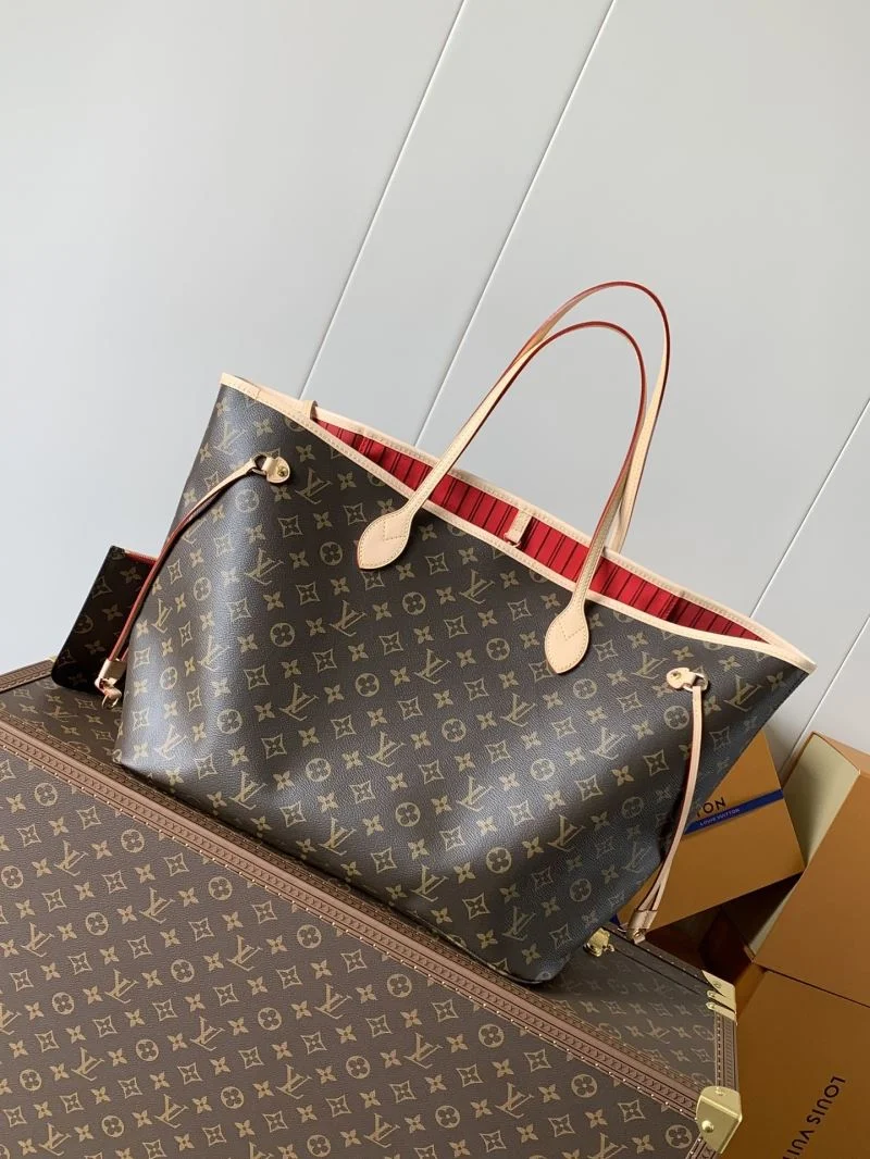 Chic Louis Vuitton Shopping Bags 43264