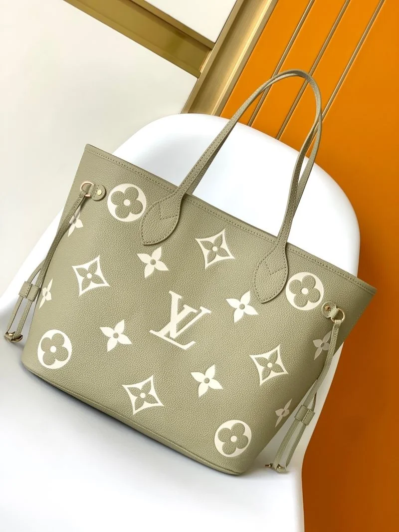 Compact Louis Vuitton Shopping Bags 42560