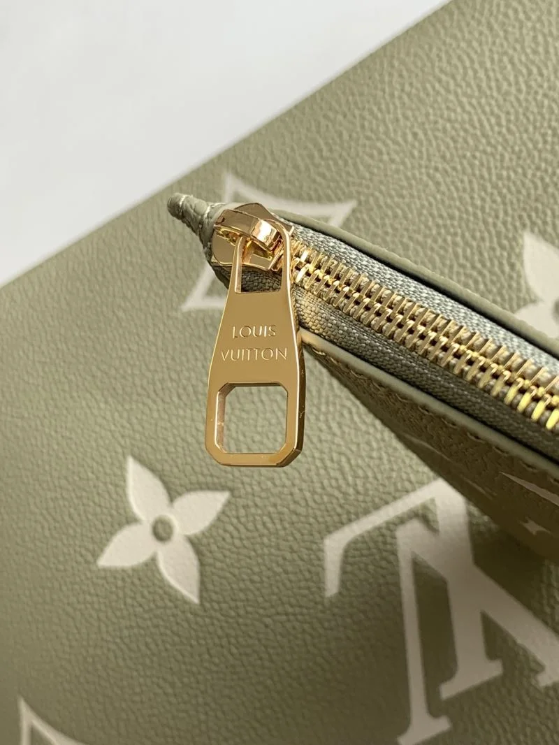 Compact Louis Vuitton Shopping Bags 42560