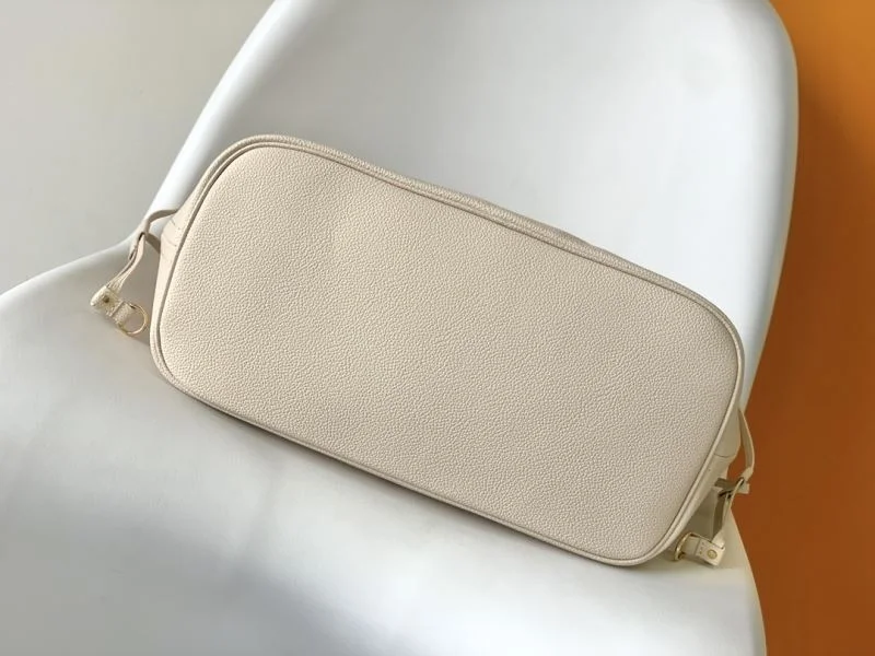 WellDesigned Louis Vuitton Shopping Bags 42563