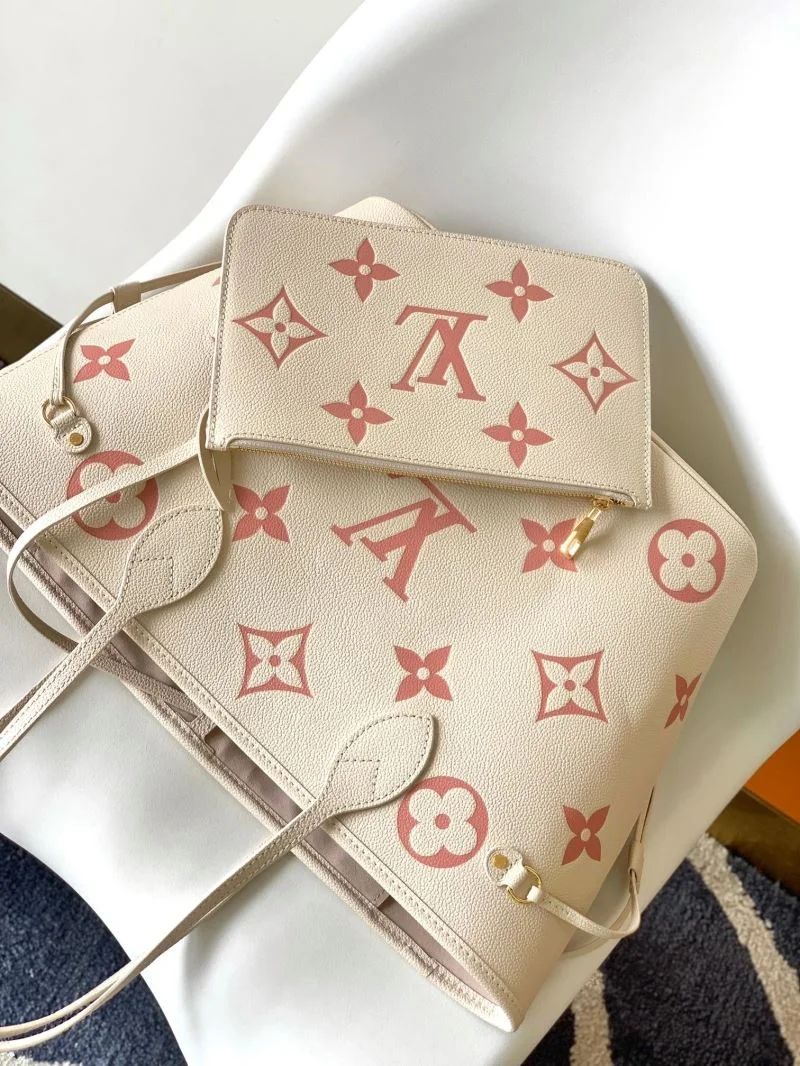 WellDesigned Louis Vuitton Shopping Bags 42563