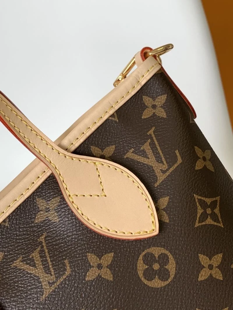 Soft Louis Vuitton Shopping Bags 42578