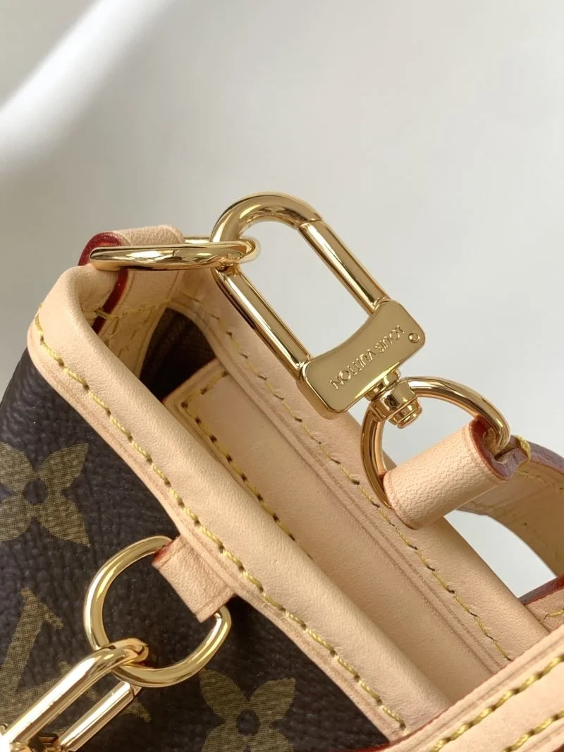Louis Vuitton Shopping Bags EyeCatching 42580