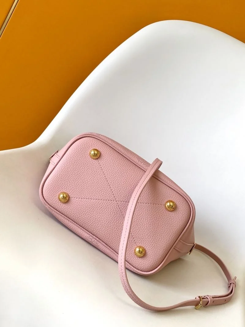 Unisex Louis Vuitton Shopping Bags 42586