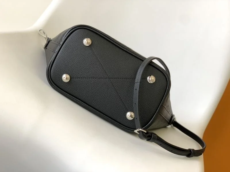 RelaxedFit Louis Vuitton Shopping Bags 42572