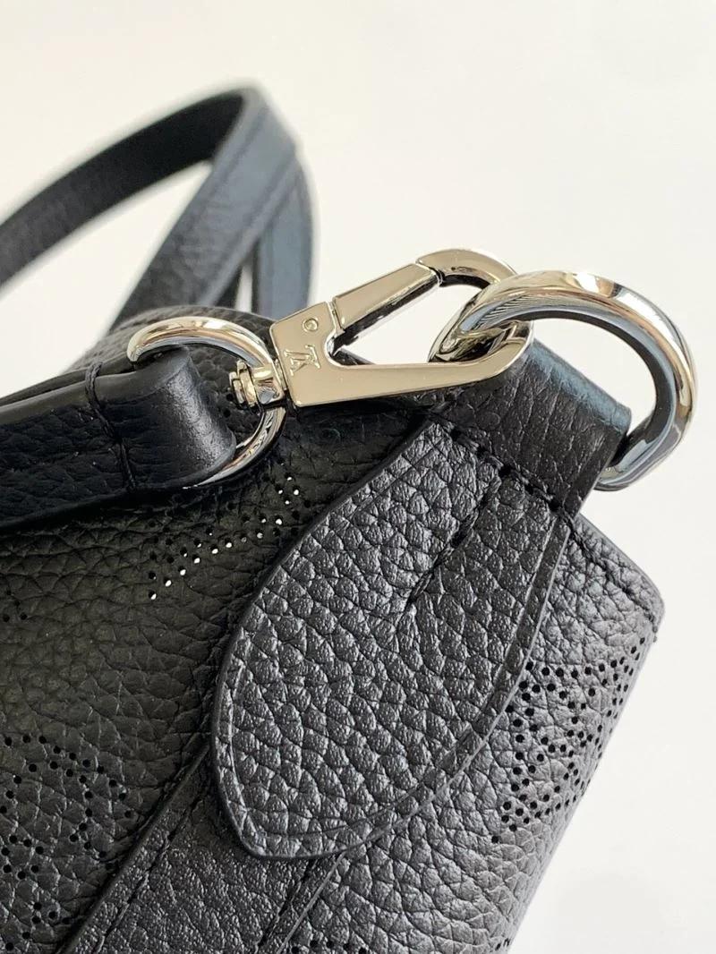 RelaxedFit Louis Vuitton Shopping Bags 42572