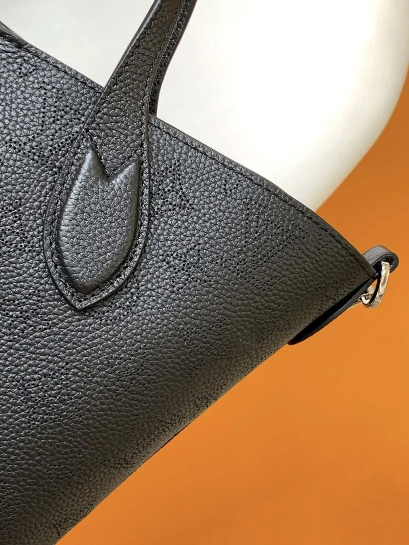RelaxedFit Louis Vuitton Shopping Bags 42572