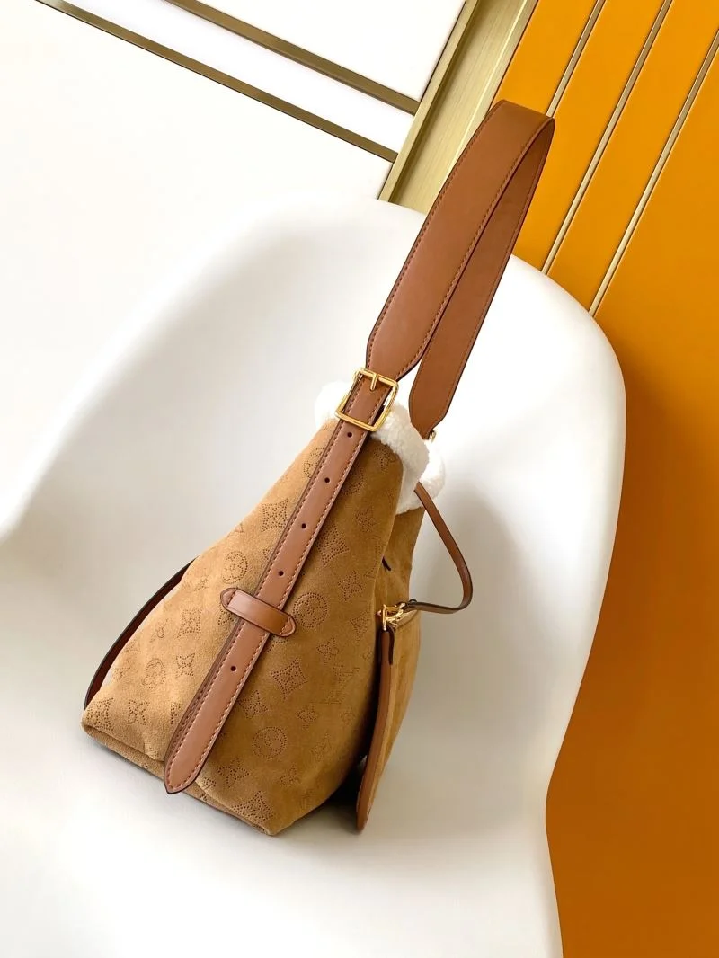 Vibrant Louis Vuitton Shopping Bags 42528