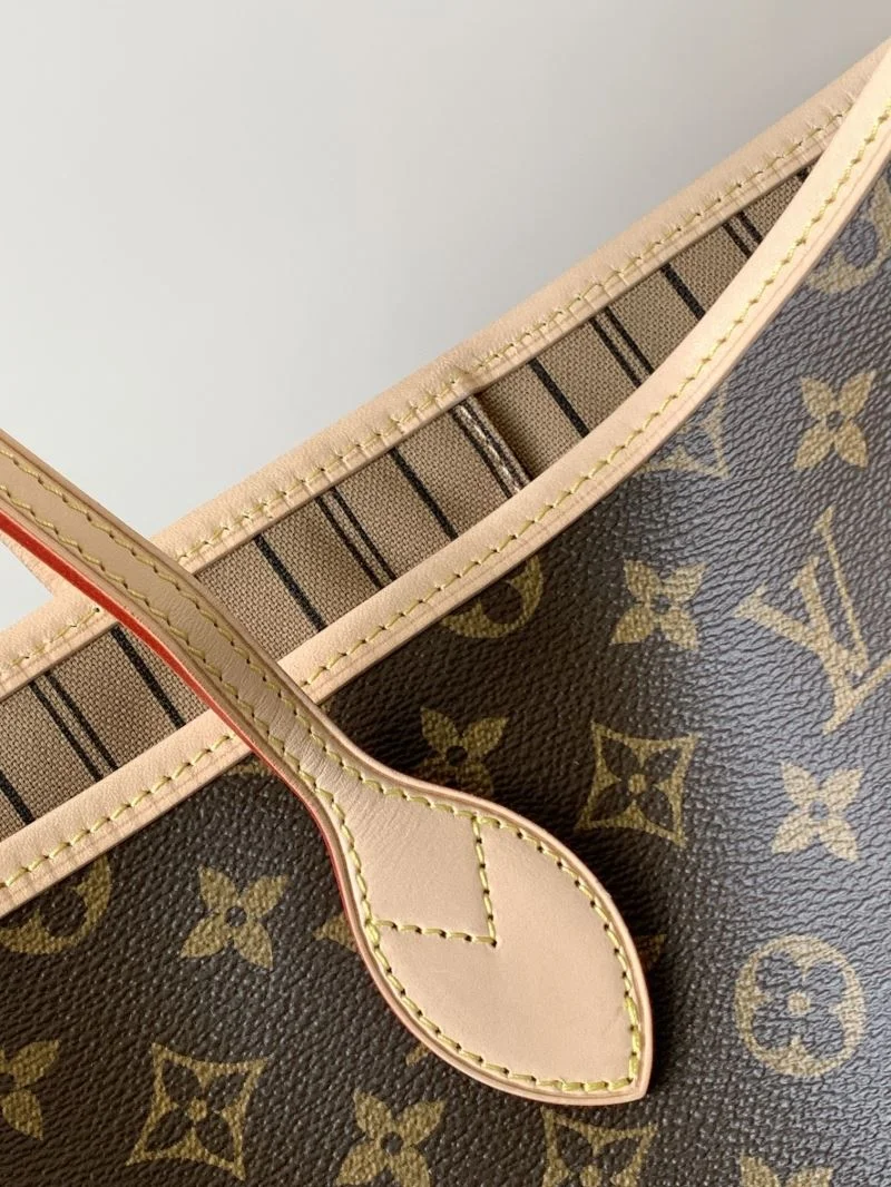 Breathable Louis Vuitton Shopping Bags 42519