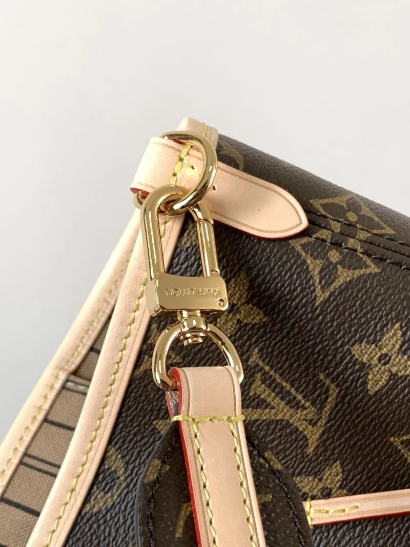 Breathable Louis Vuitton Shopping Bags 42519