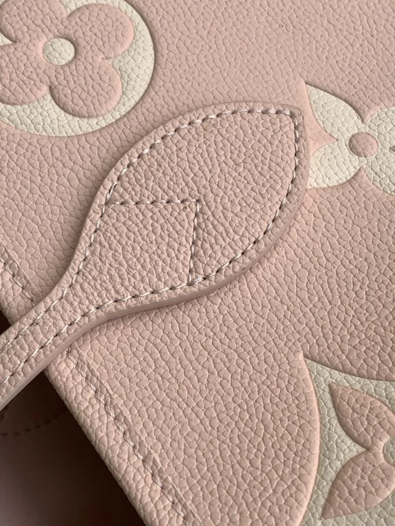 Stretchable Louis Vuitton Shopping Bags 42524