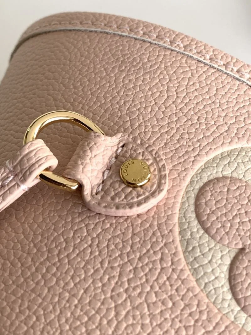 Stretchable Louis Vuitton Shopping Bags 42524