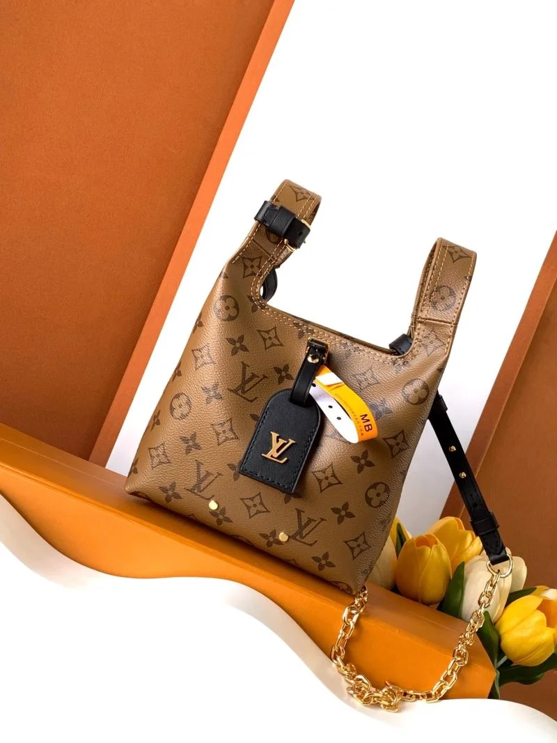 Minimalist Louis Vuitton Shopping Bags 42498