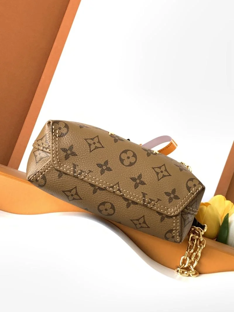Minimalist Louis Vuitton Shopping Bags 42498
