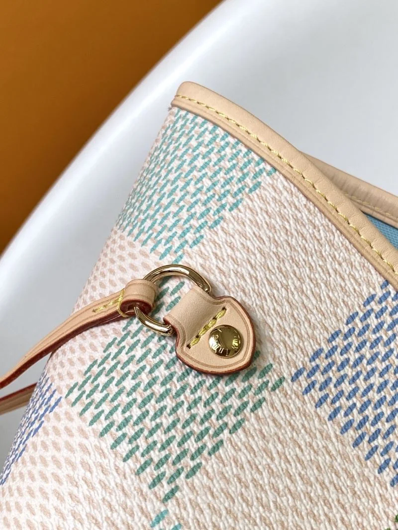 WeatherProof Louis Vuitton Shopping Bags 42493