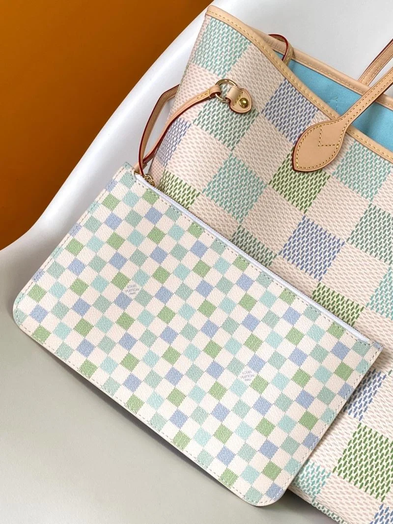 WeatherProof Louis Vuitton Shopping Bags 42493