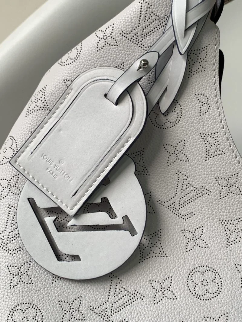 Lightweight Louis Vuitton Shopping Bags 42475