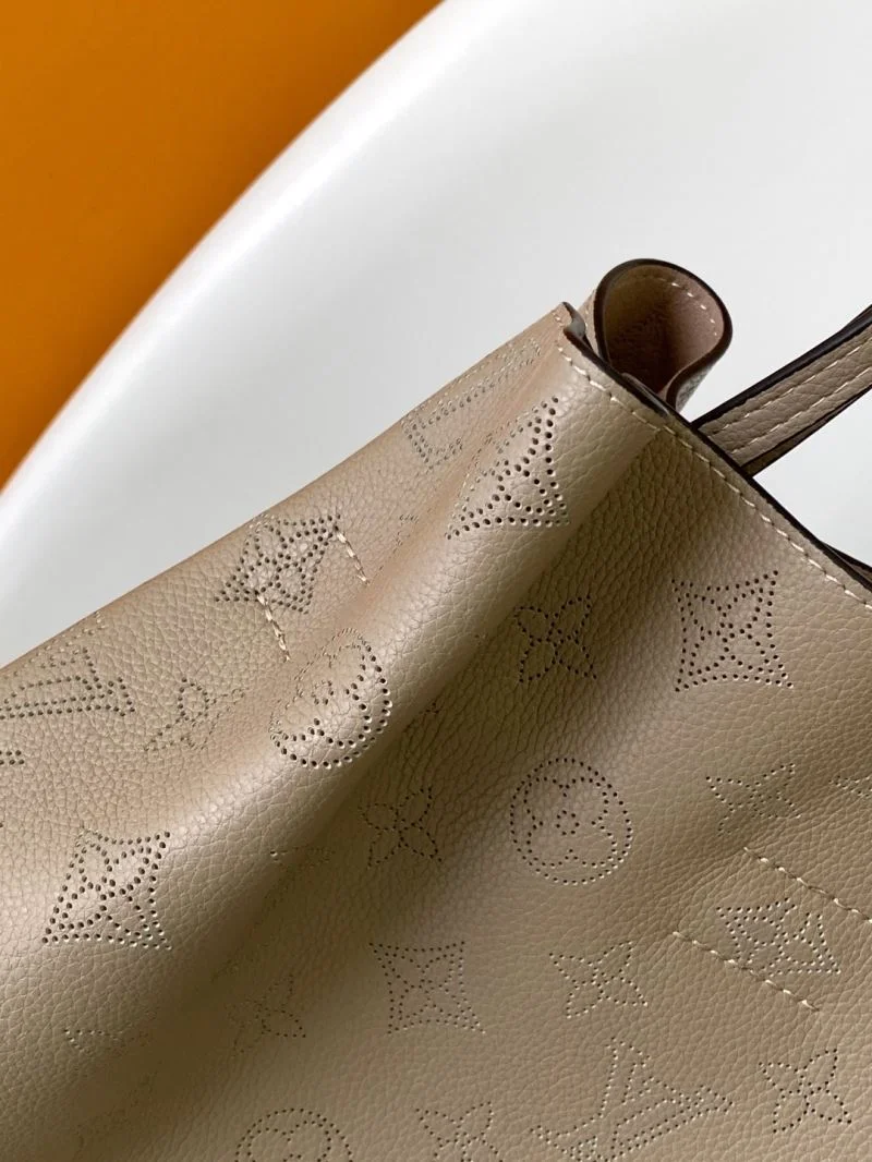 Louis Vuitton Shopping Bags Seasonal 42520