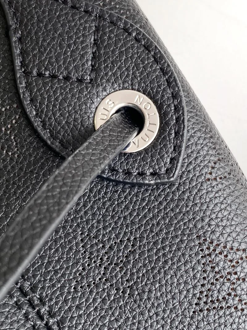 Breathable Louis Vuitton Shopping Bags 42476