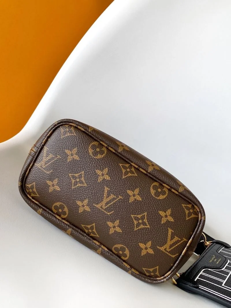 Breathable Louis Vuitton Shopping Bags 42468