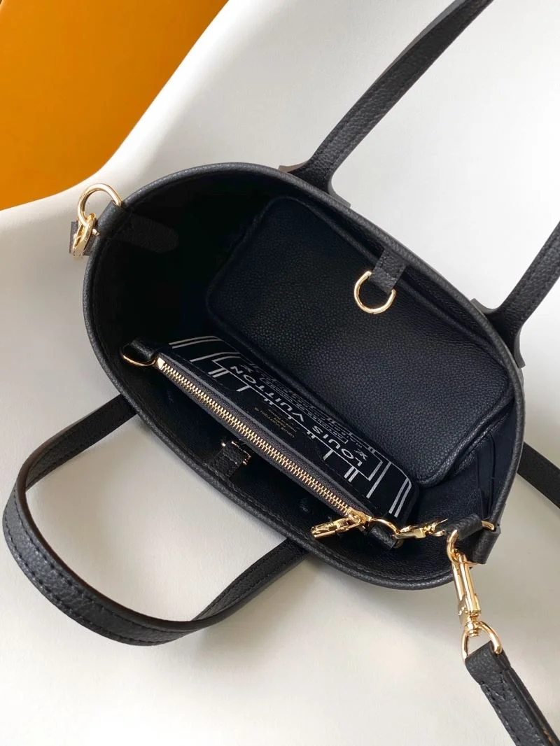 Breathable Louis Vuitton Shopping Bags 42468