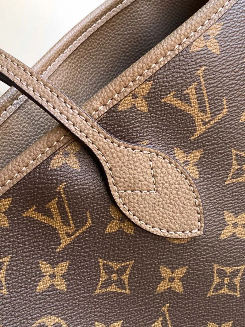 Sleek Louis Vuitton Shopping Bags 42463