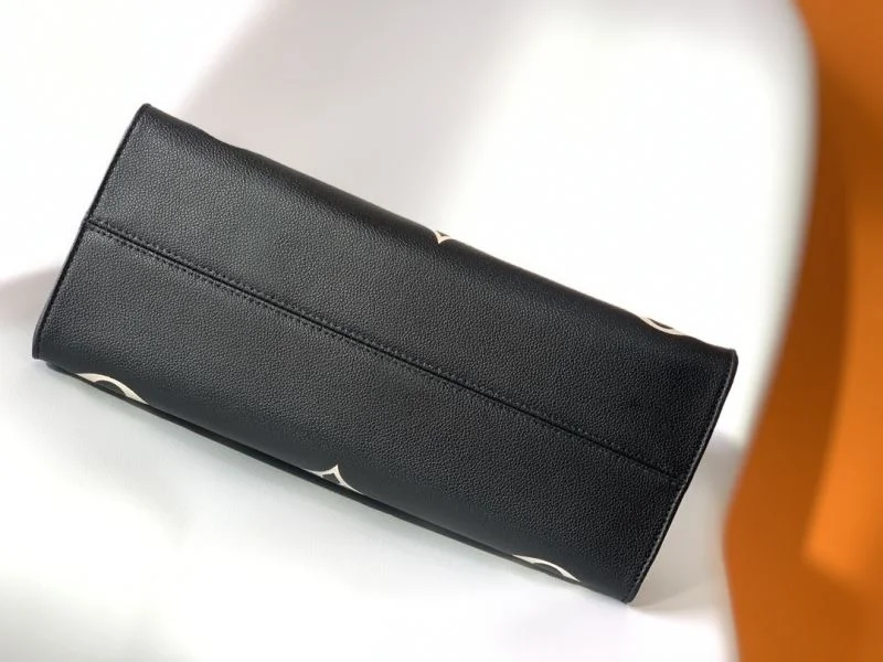 WaterResistant Louis Vuitton Shopping Bags 42447