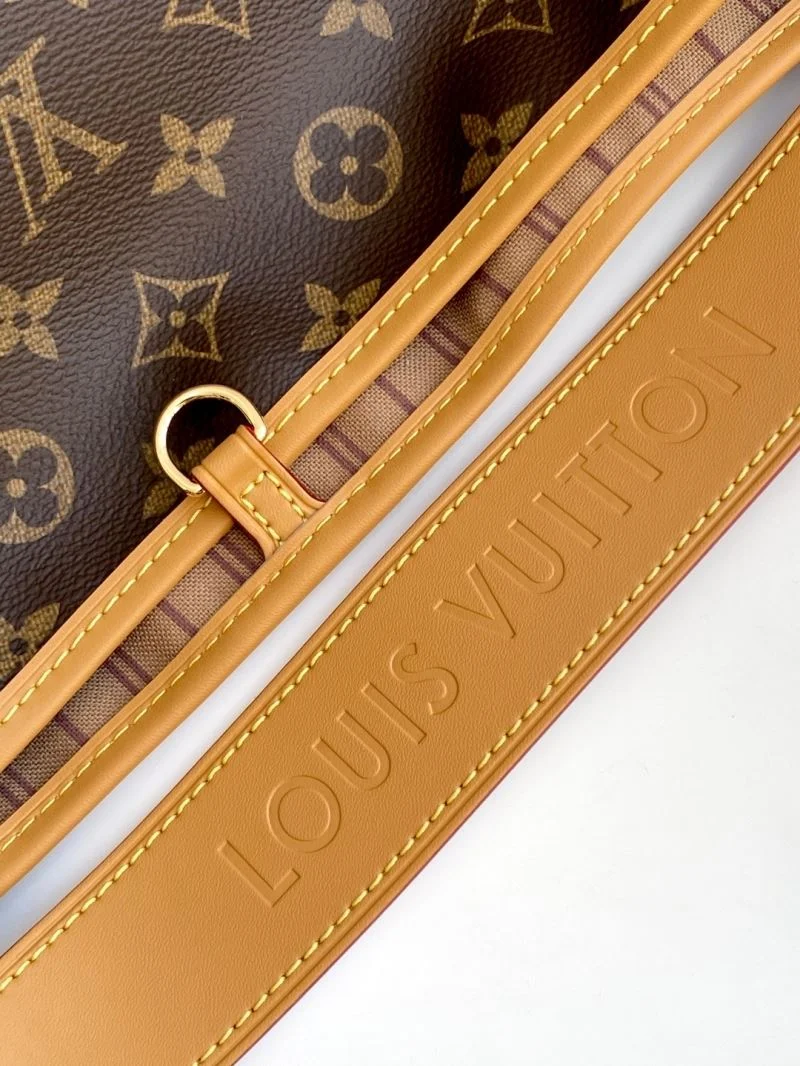 Louis Vuitton Shopping Bags SportInspired 42432