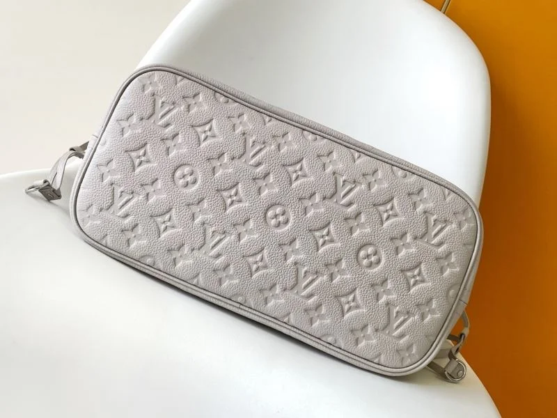 RelaxedFit Louis Vuitton Shopping Bags 42438