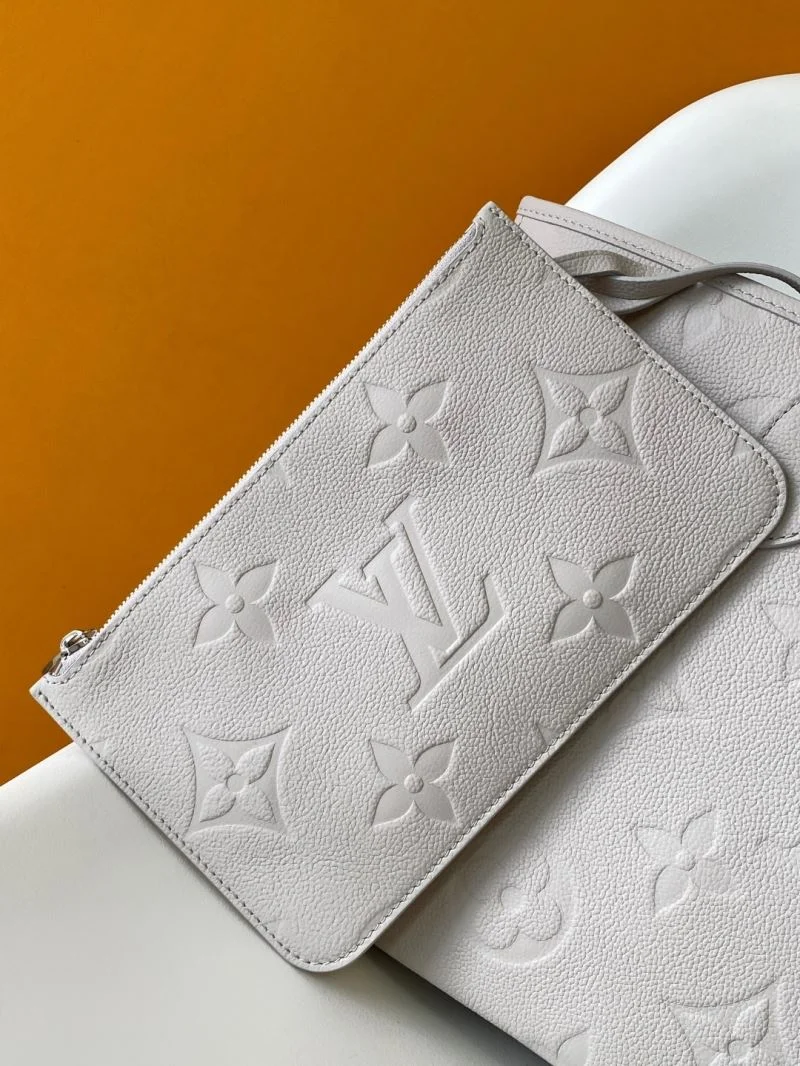 RelaxedFit Louis Vuitton Shopping Bags 42438