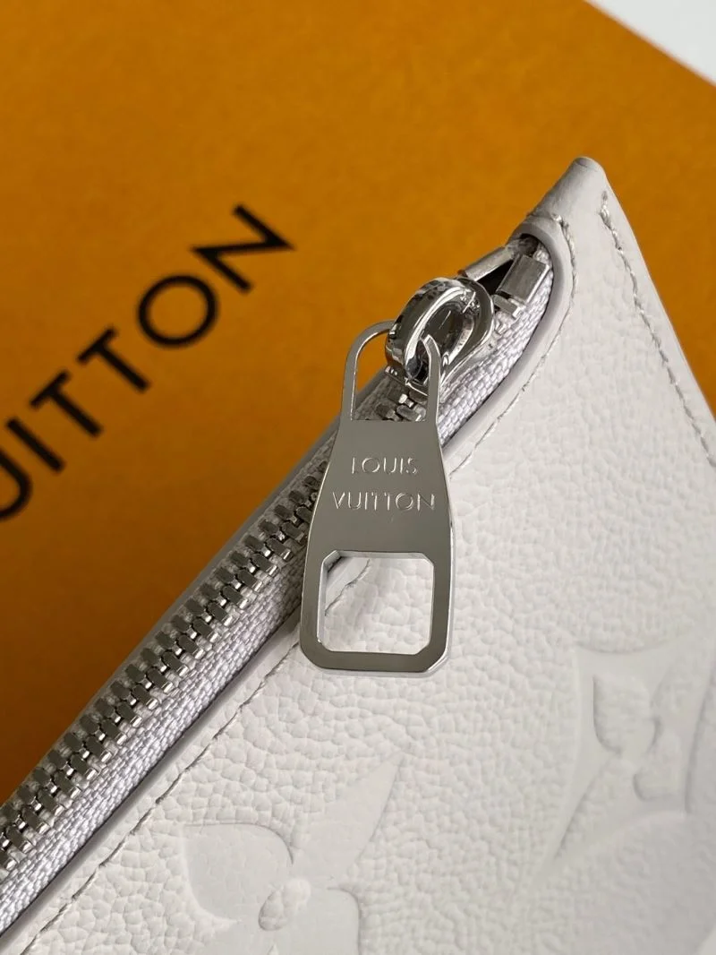RelaxedFit Louis Vuitton Shopping Bags 42438