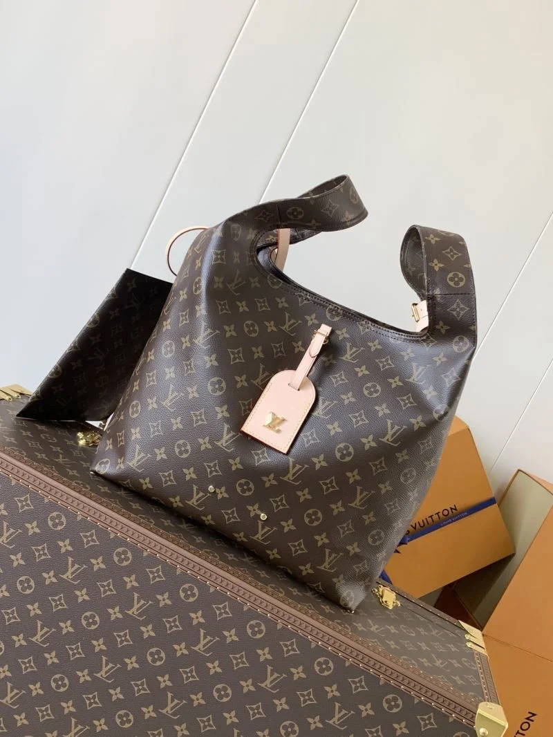 Trendsetting Louis Vuitton Shopping Bags 42437