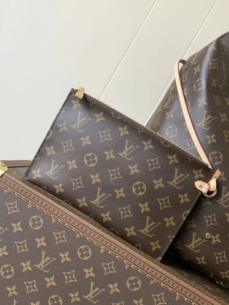 Trendsetting Louis Vuitton Shopping Bags 42437