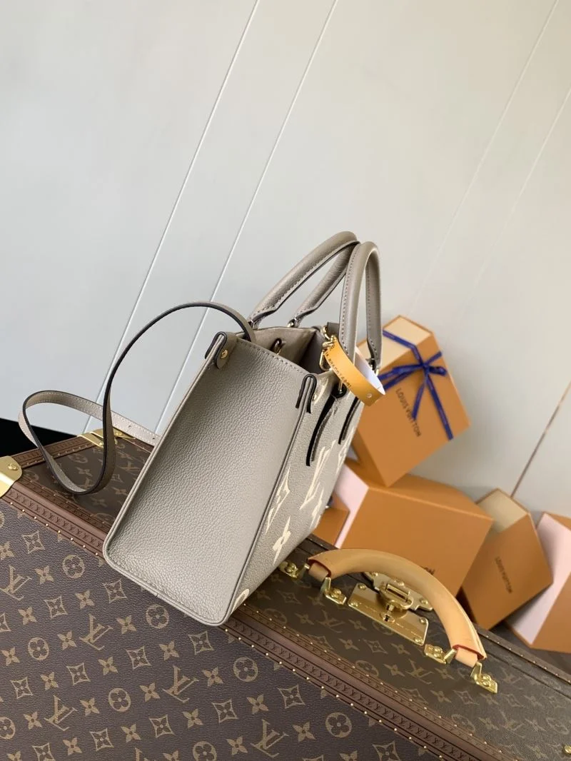 EyeCatching Louis Vuitton Shopping Bags 42426