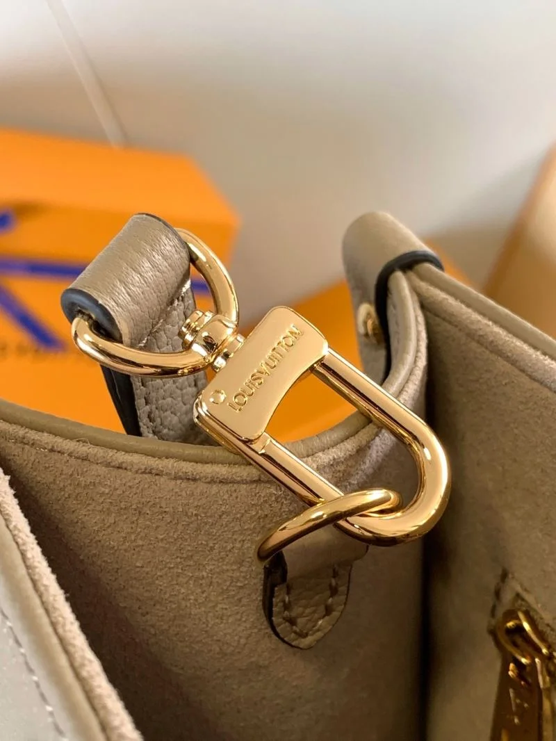 EyeCatching Louis Vuitton Shopping Bags 42426